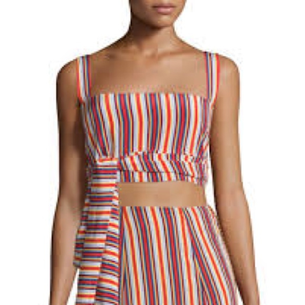 alexis xs top
